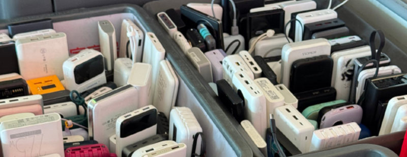 【#深航通报一名旅客充电宝发生自燃# 】3月14日，深圳航空发布公告：2026年