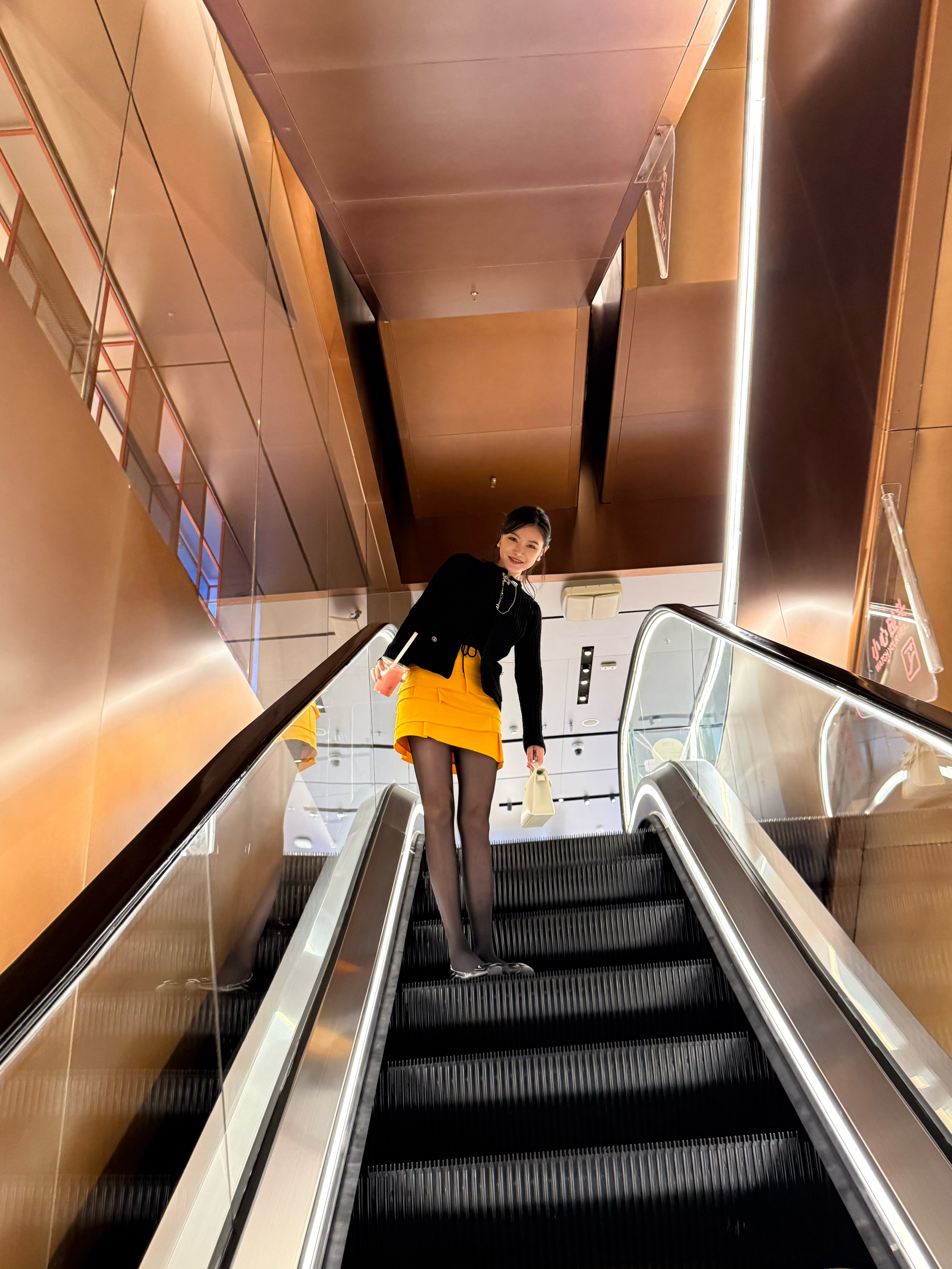 三八妇女节快乐🎊多 你已经快要长成你向往的优秀姐姐的样子了〰️ 