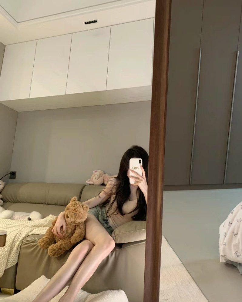 过时的衣服 玩心眼的朋友 光说不做的男人 我一样都不稀罕 . ​​​
