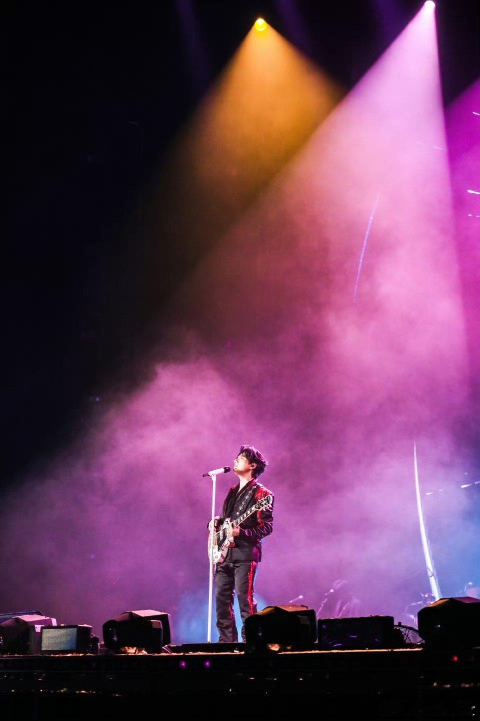 当长白山的风遇见海来阿木的歌，三十站的奔赴终抵长春。11月15日长春五环体育馆，