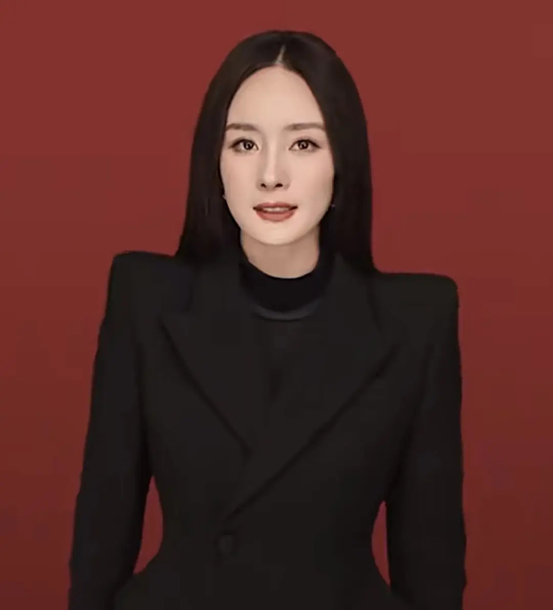 🍯代言的新物料状态怎么样啊，感觉这么奇怪啊 