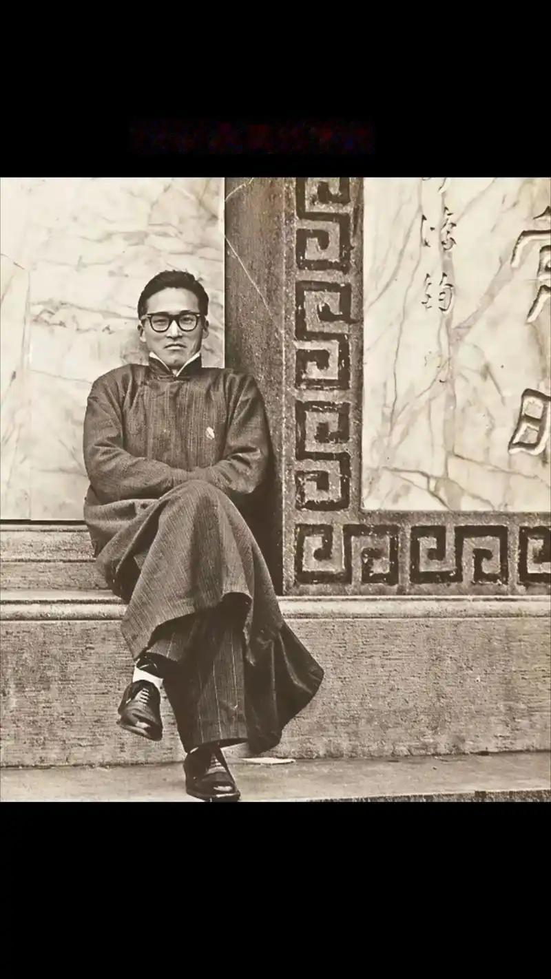 李敖解说王国维之死，与陈寅恪、吴宓之说全不相同。王国维遗书中有“五十之年，只欠一