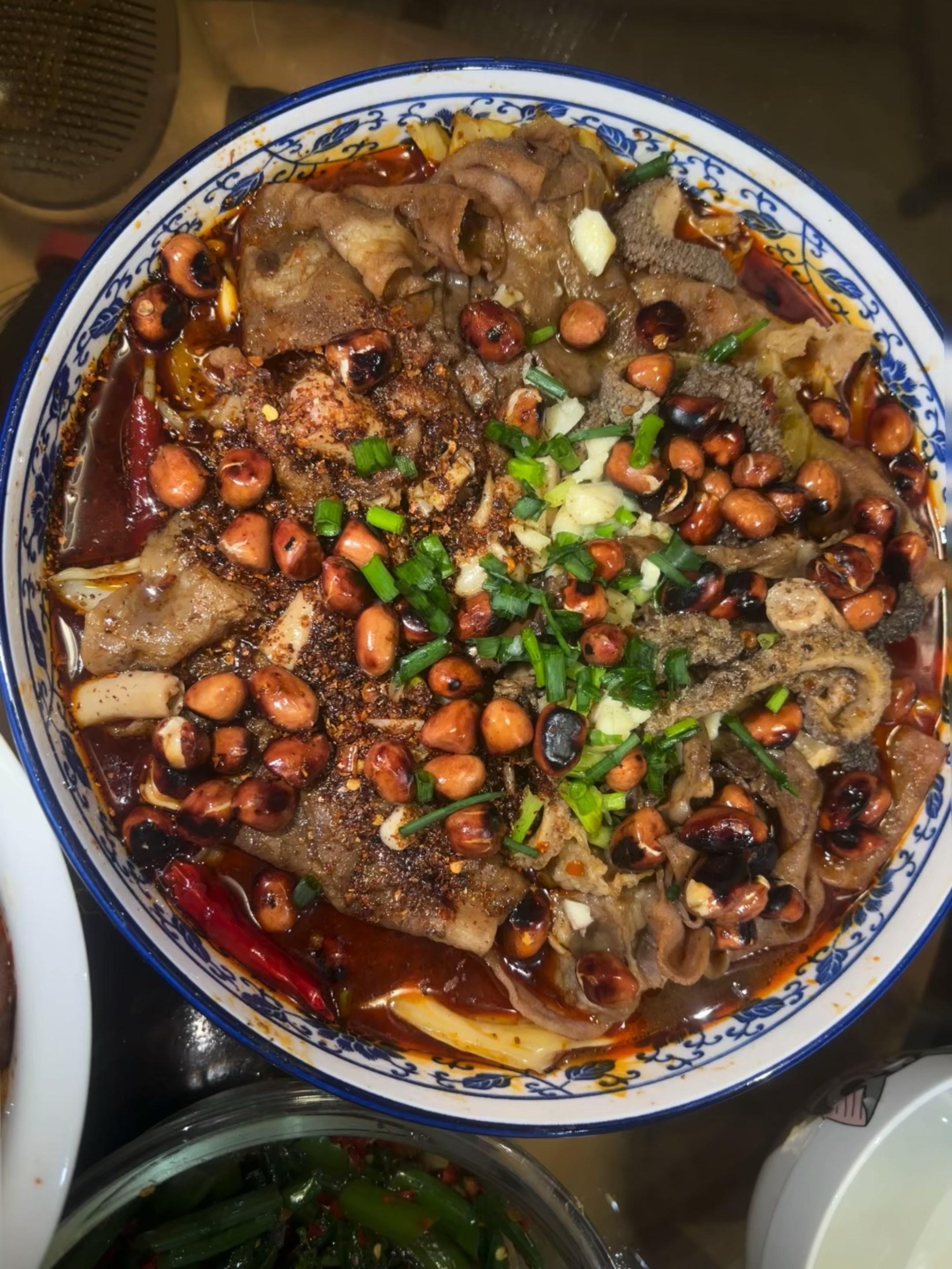 别人问我会做饭吗 我会说我会煮泡面  如果你问我会做饭吗 我会说 你想吃什么