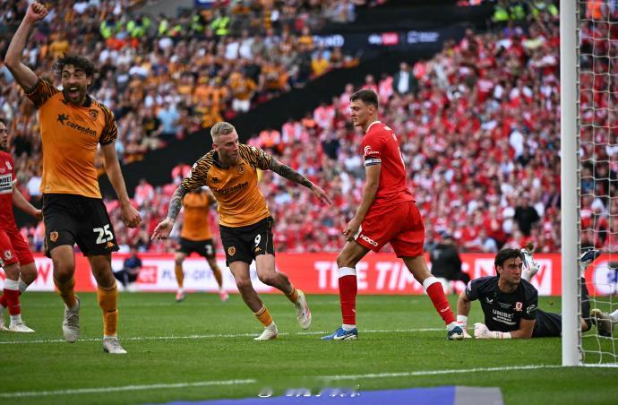 升级附加赛决赛丨赫尔城 1-0 米德尔斯堡⚽第90+5分钟，麦克伯尼门前补射破门
