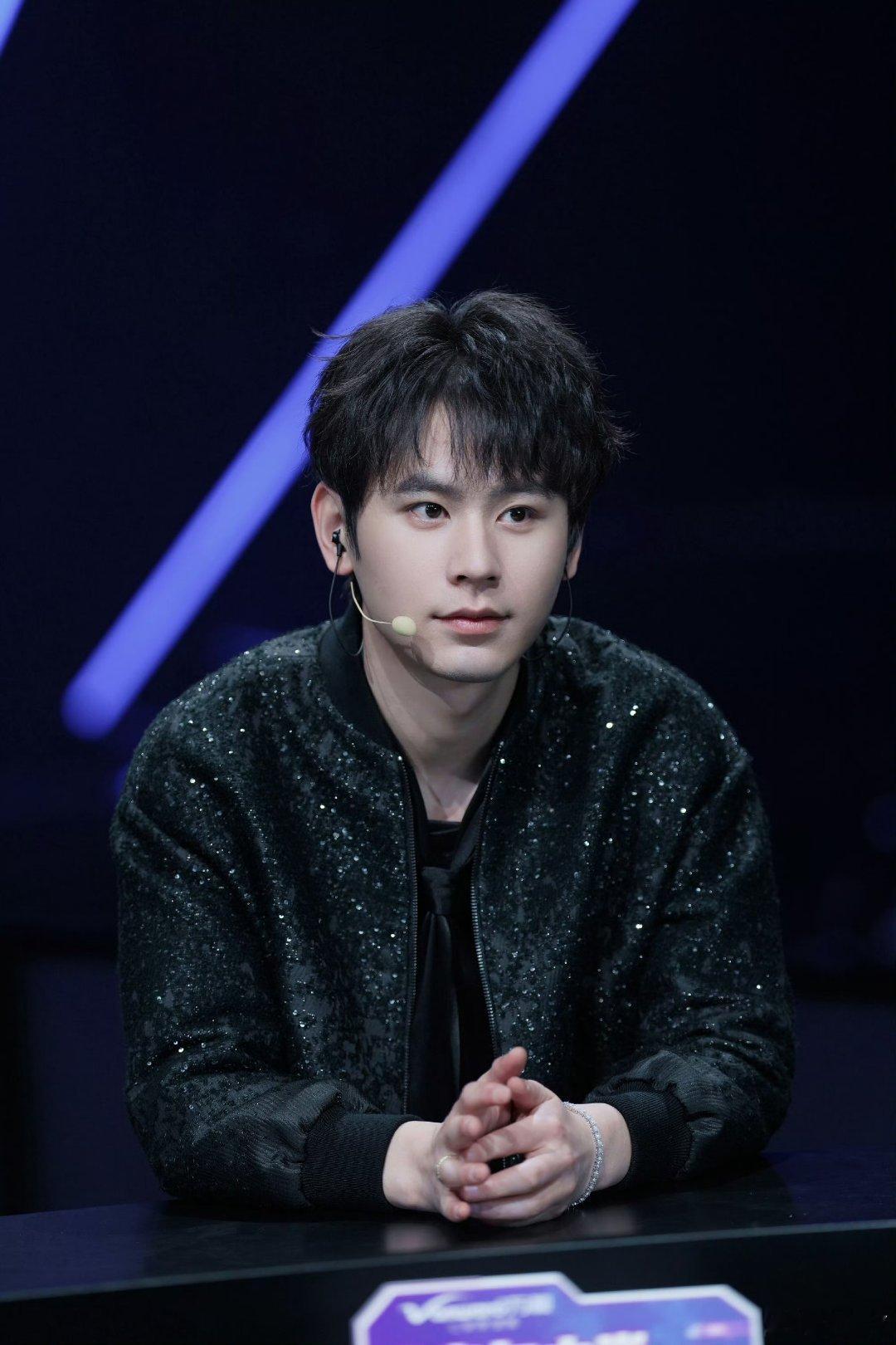 无畏NoFear 🍑心光自为引多远都无畏 晚安2.10日贴贴 