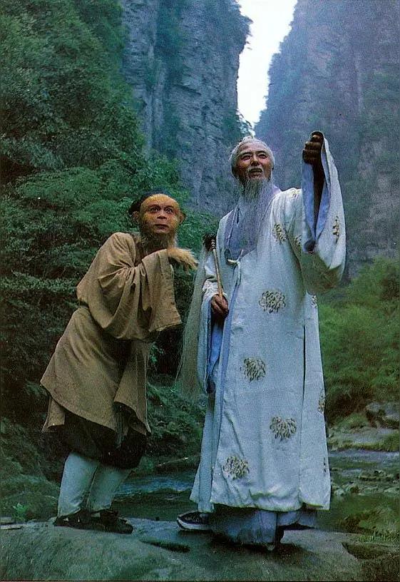 西游记的作者道底是谁？
一、教科书通行结论（国内主流）
 
通行署名：吴承恩（明