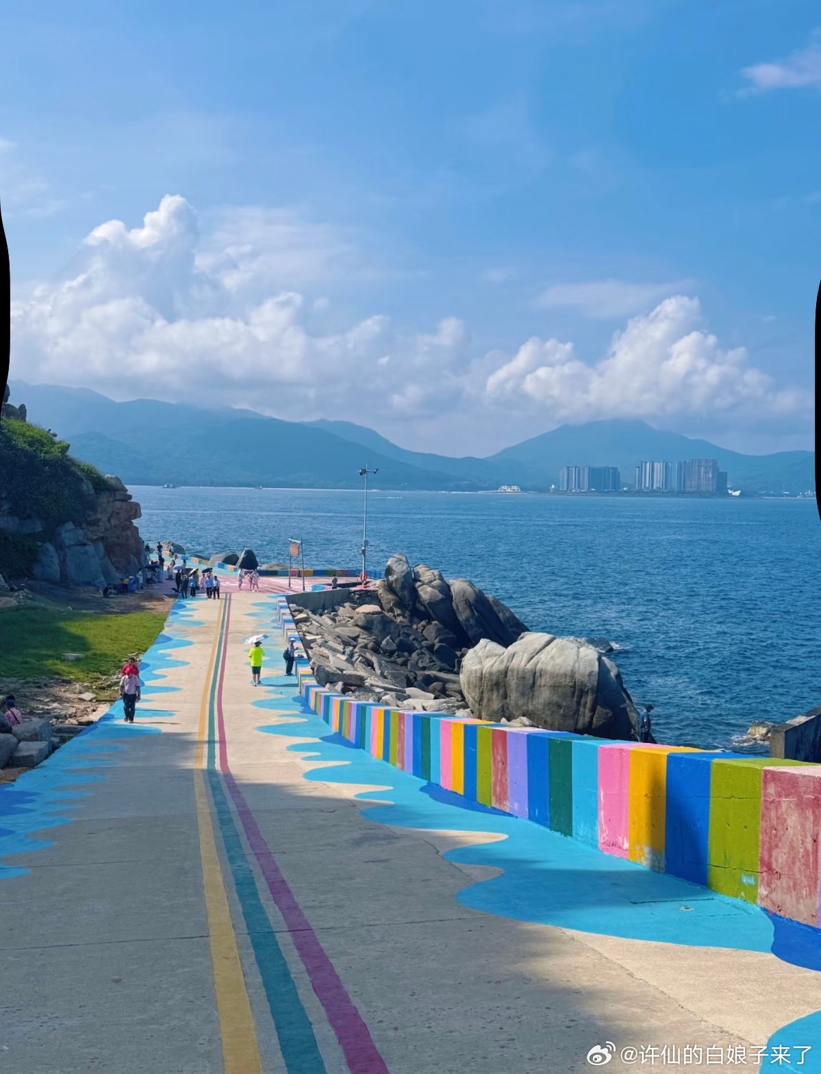 年轻人的出行偏好有多真实年轻人出行主打松弛与自主，偏爱自由行与沉浸式慢游，拒绝扎