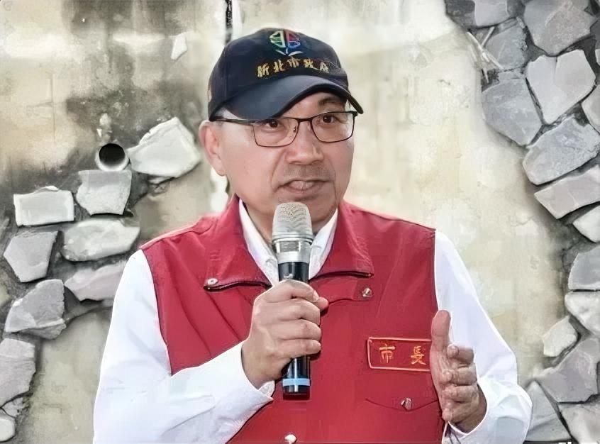 新北市长侯友宜7月18日公开回避7月25日是否上凯道，仅仅表示，“谢谢大家，我们