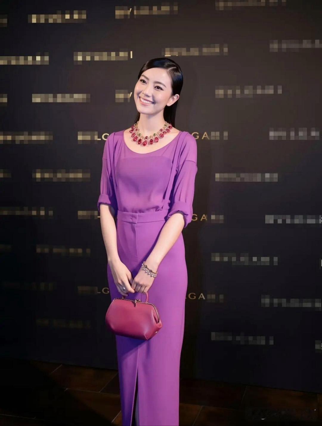 高圆圆这是怎么了？感觉像做了医美，有点不像她了 