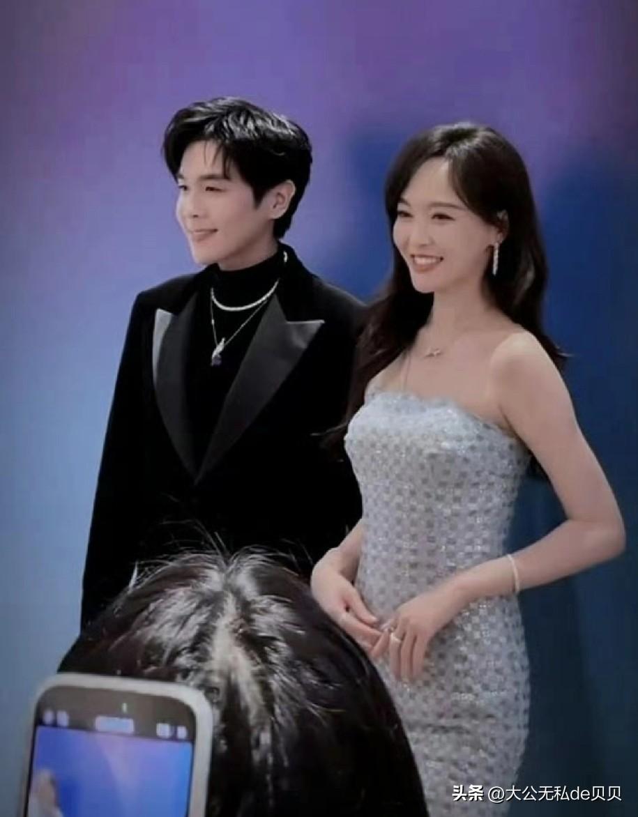 唐艺昕和张若昀的婚姻应该会蛮长久。

因为张若昀事业发展越来越好，唐艺昕又没有那