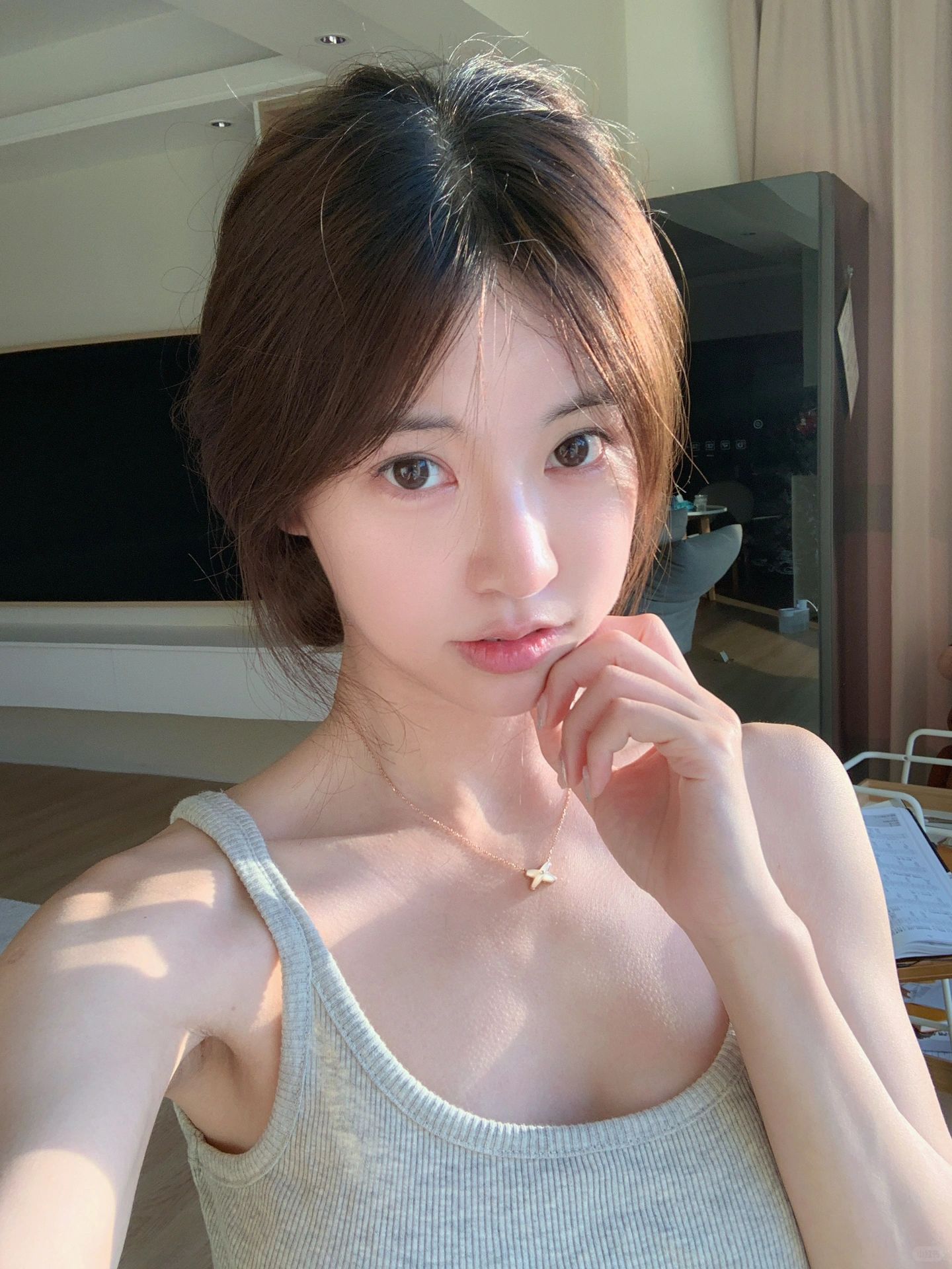 你的脸上没有化妆我却疯狂爱上