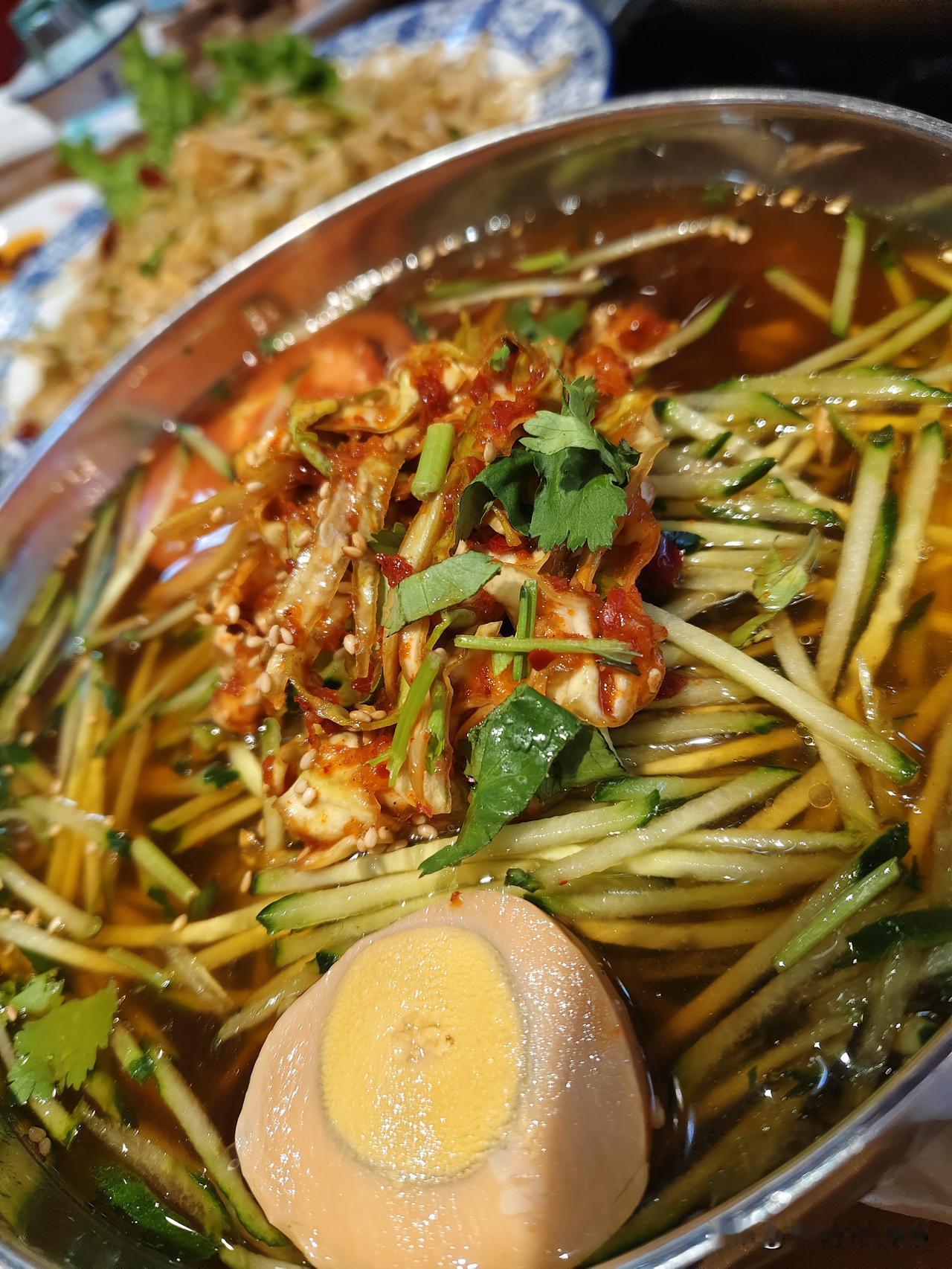 春日生活打卡季北冰洋的现压冷面好劲道儿，酸甜可口...