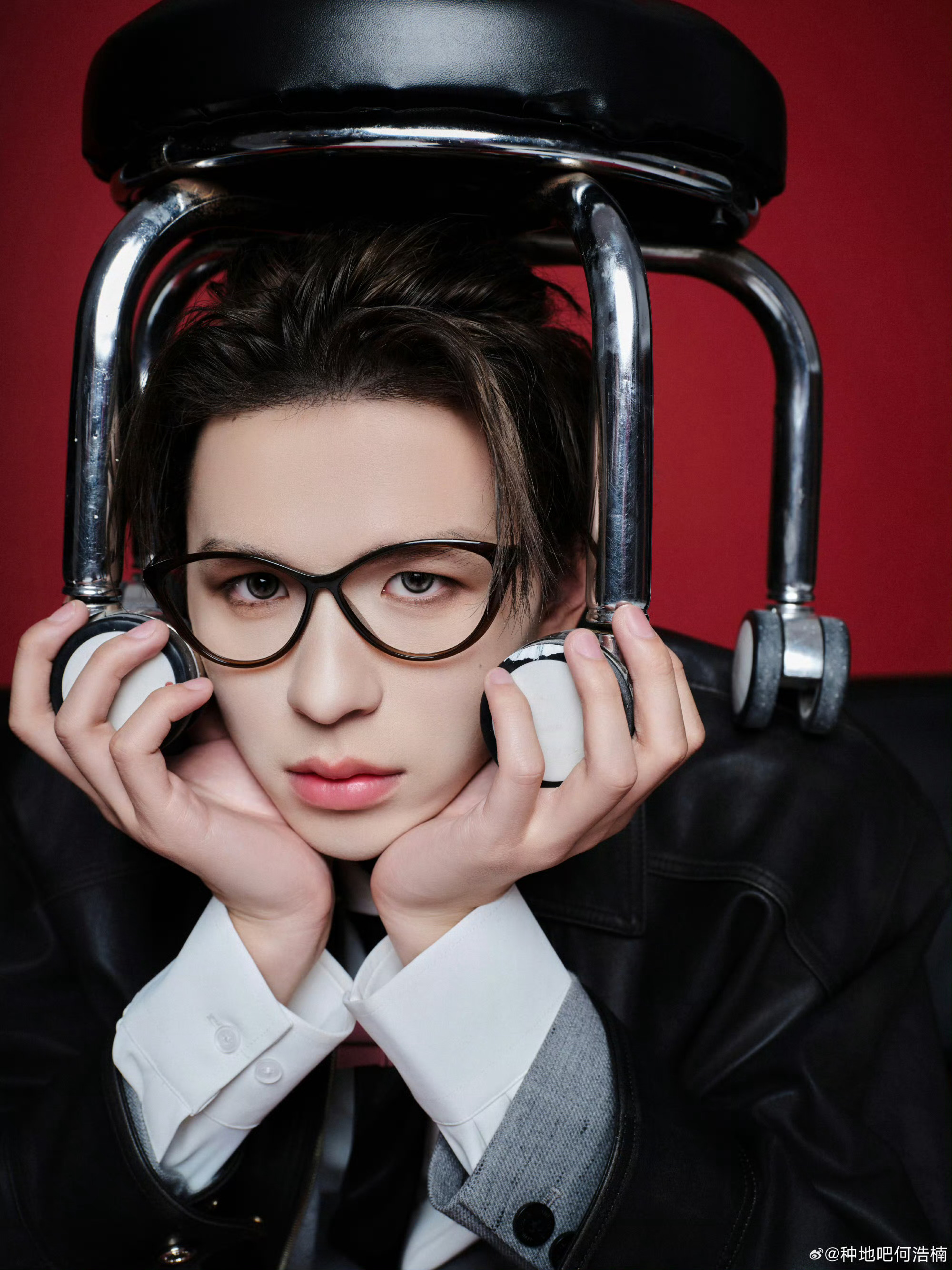 何浩楠1106生日快乐 送【何浩楠亲笔签名照1张】~🎁从起初的青涩，再到站上属