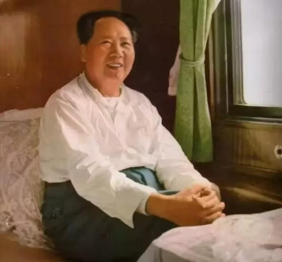 公者千古，私者一时，历史从不会偏袒投机之人
 
总有人抱着一点小聪明，就妄图质疑