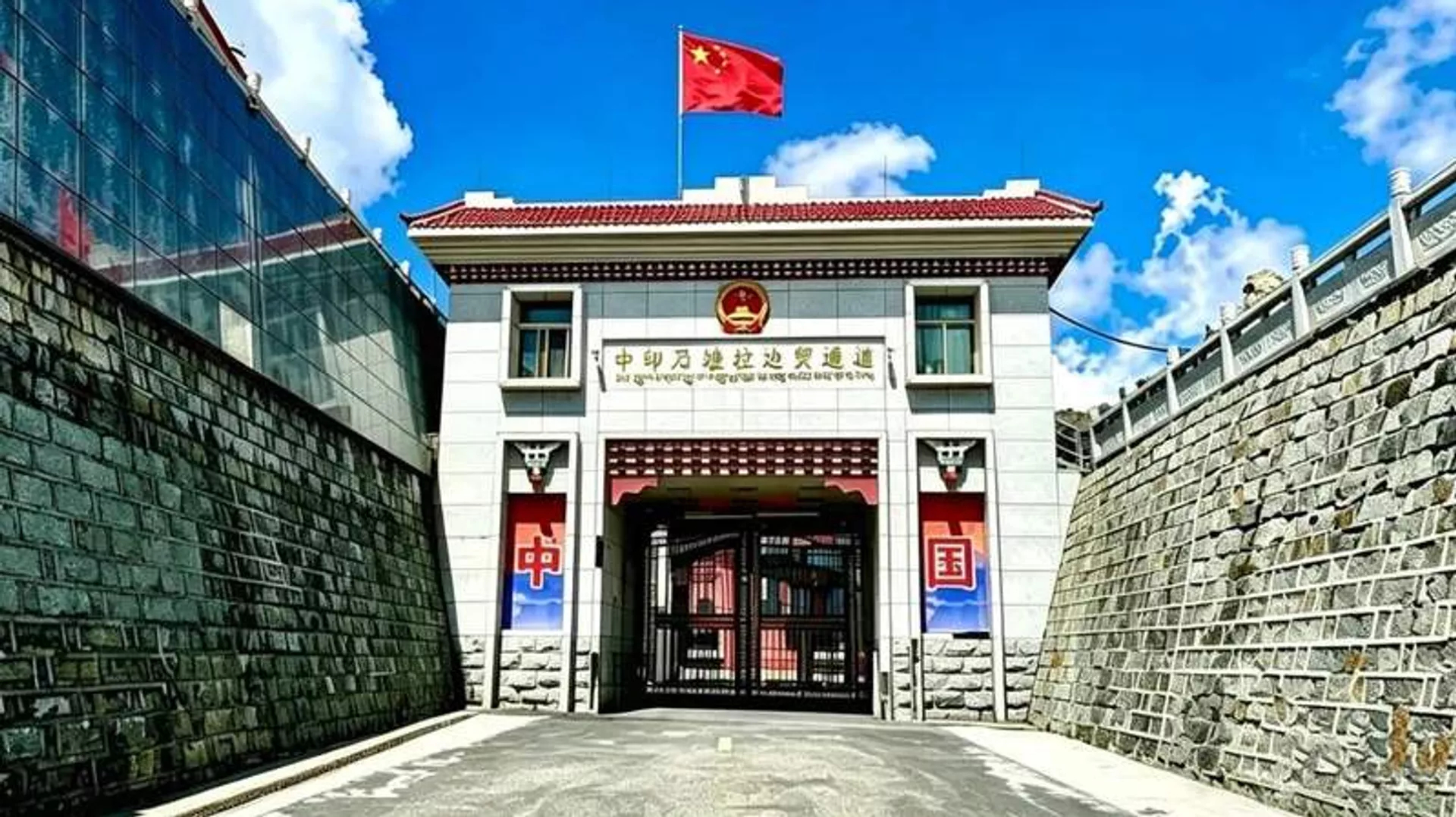 边贸中断六年重启：中印关系持续改善向好！前事不忘后事之师，对印度必须时刻警惕和小