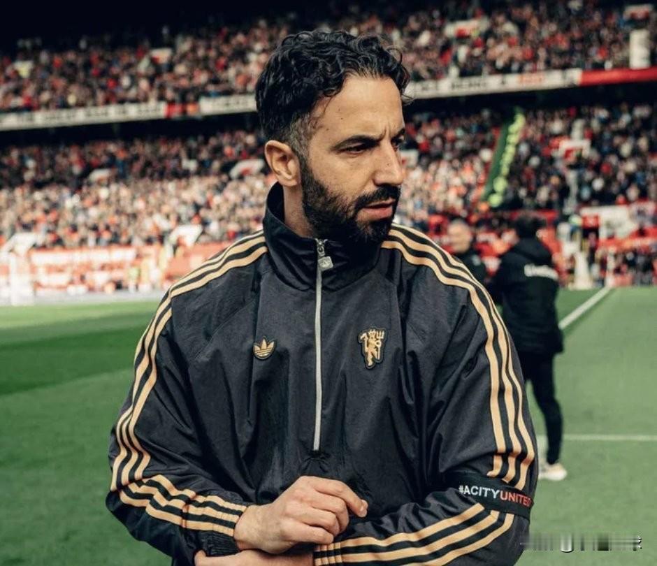 以下是鲁本·阿莫林至今在曼联的变革：
— 他显著提升了球员的身体素质（芒特、卢克