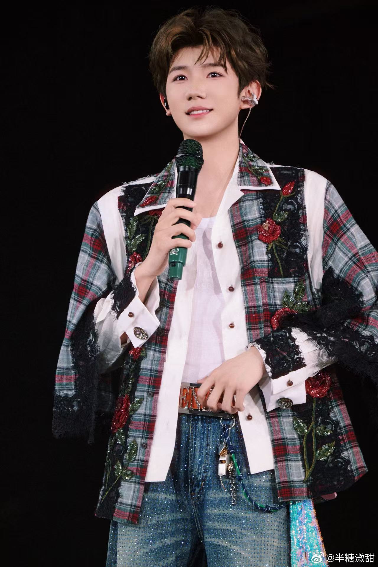 王源成都演唱会连开2天 之前还遗憾场次太少，这下王源成都连开两场，给本地粉丝双倍