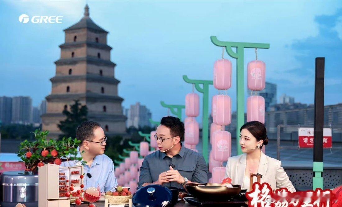 格荔万里行荔枝咒破了作为一个资深荔枝控，以前最怕的就是“一日色变，二日香变”，放