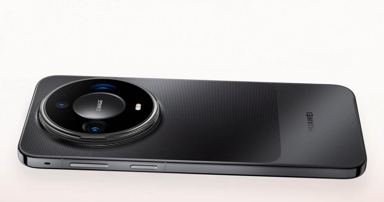 华为Mate 90系列五款机型售价全部出炉，各档位定位一目了然。
Mate 90