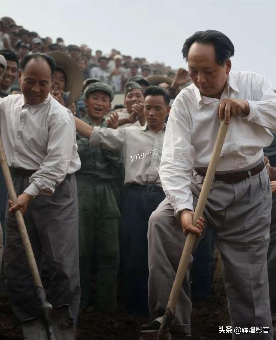 🤲克己奉公，无私奉献！🙏敬爱的毛主席，追思您高洁操守，铭记不朽奉公箴言！克己