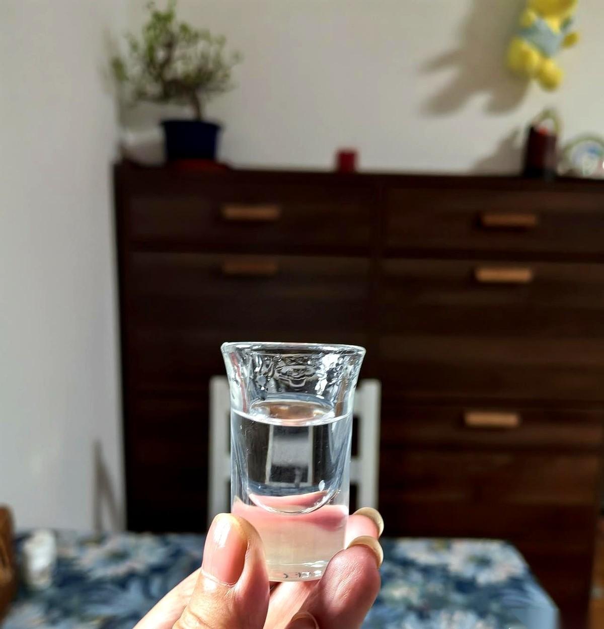 有人说“老少年”这个人，是我编的。
说我为了流量，臆想出来一个完美爱人。
我笑了