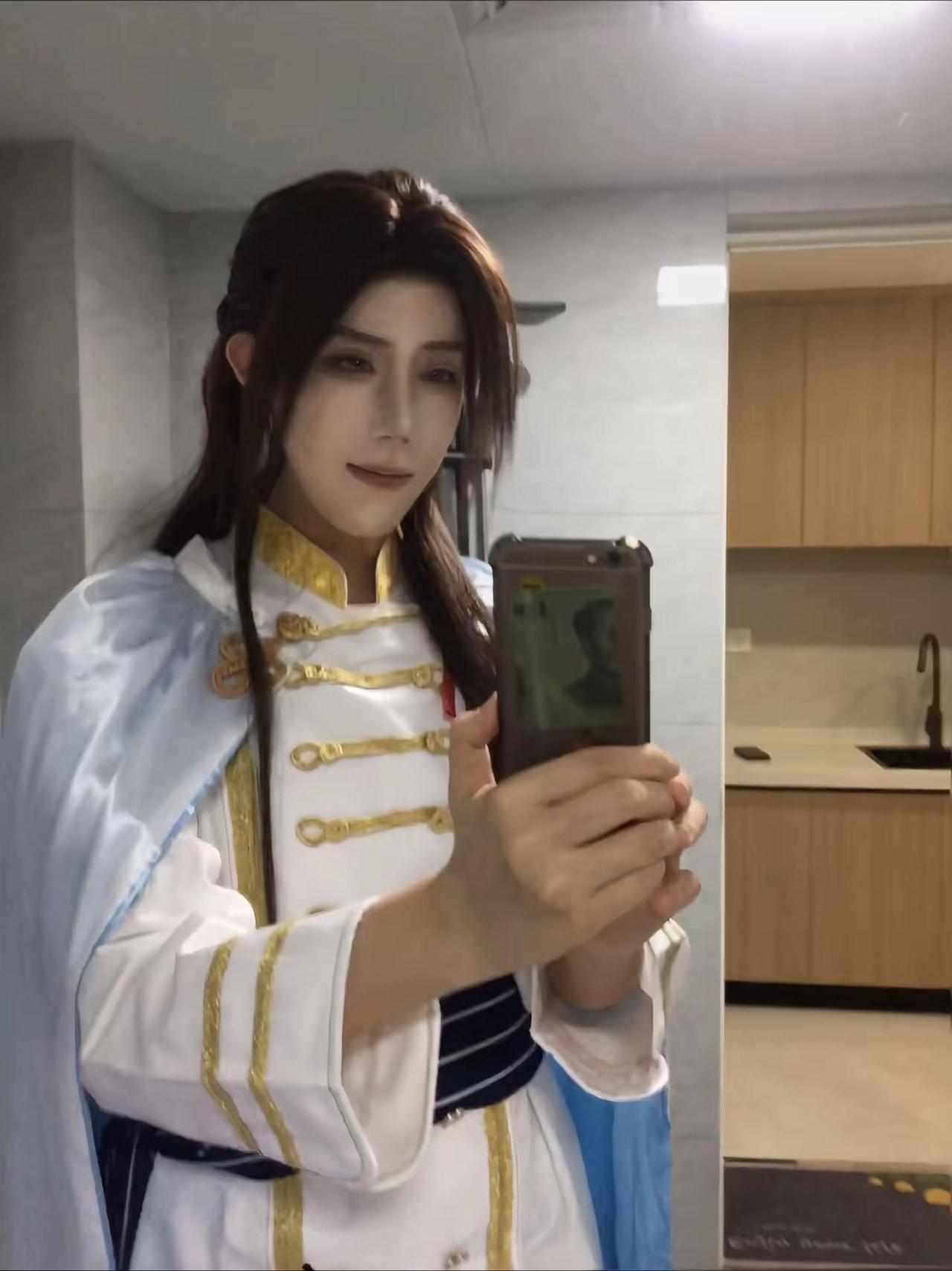 阿尔那边的手机怎么这么难用！ APH 王耀 成熟男人 YC@秋弦弦弦🍏