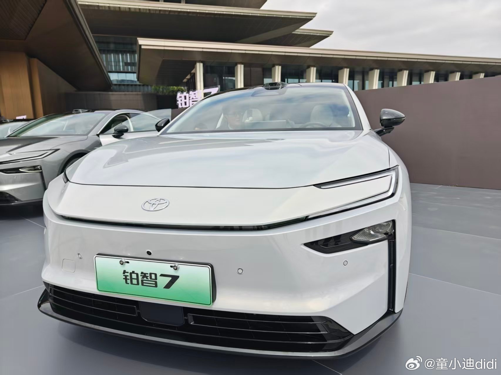 新能源时代的丰田味道是那个味道，对品质和细节的追求。马上15点，锁定铂智7预售发