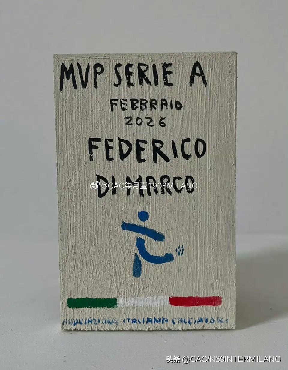 现如今迪马尔科已成为球队的创意核心，
也是唯一能以传球改变比赛局势的球员。

迪