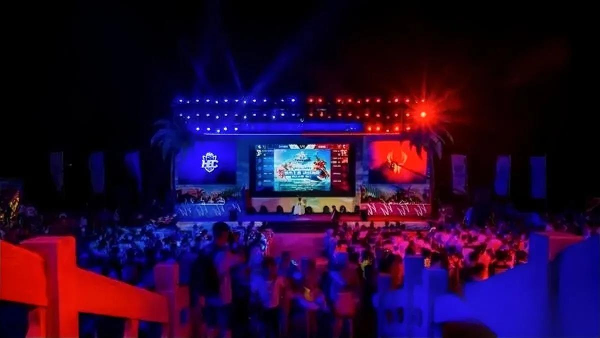 网吧没凉？还爆增到10万家！

它凭啥逆袭成年轻人新宠？

现在的网吧早不是记忆