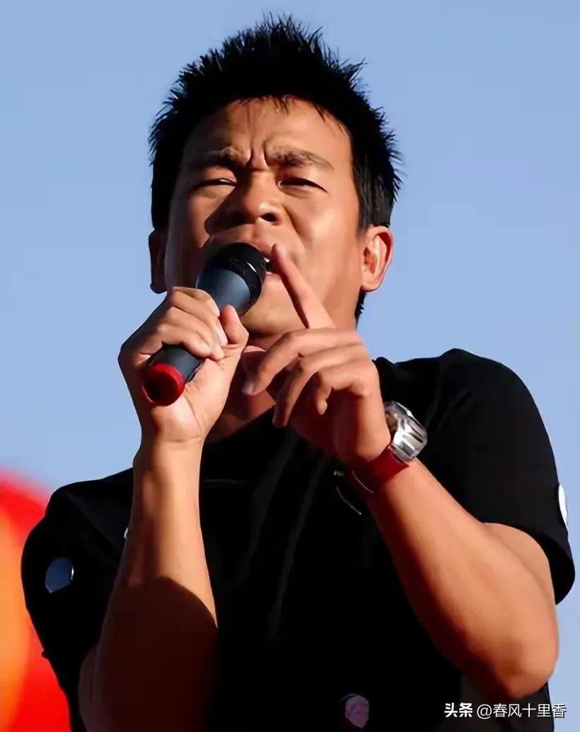 2025年11月27日，演员孙浩当街小便这事在网上闹得沸沸扬扬。他可是参演过《悬