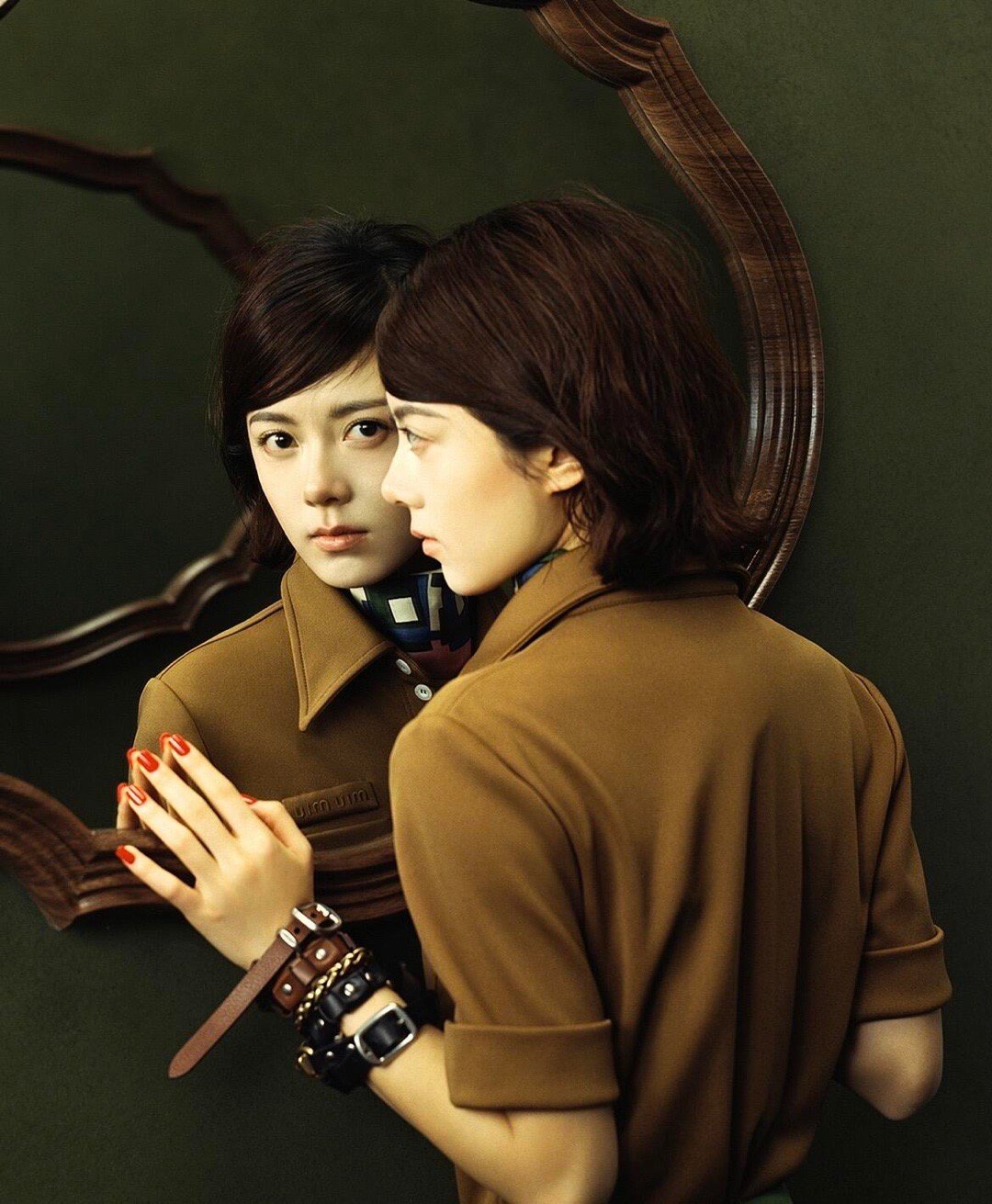 赵今麦V中文版封面，可爱又会拍，时尚表现力越来越好了！ 