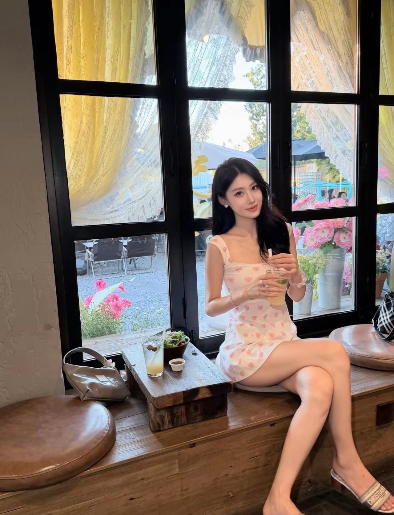 职场穿搭怎样更显女人味? 打工人天选穿搭 可爱型邻家女孩