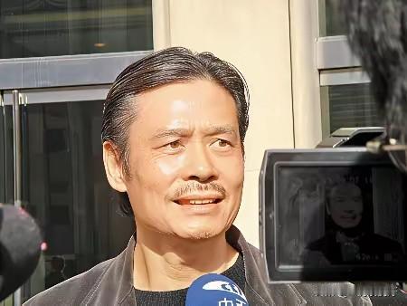 金溥聪，这个人比较聪明，但要小心：聪明反被聪明误，反误了卿卿性命！！！
这句老话
