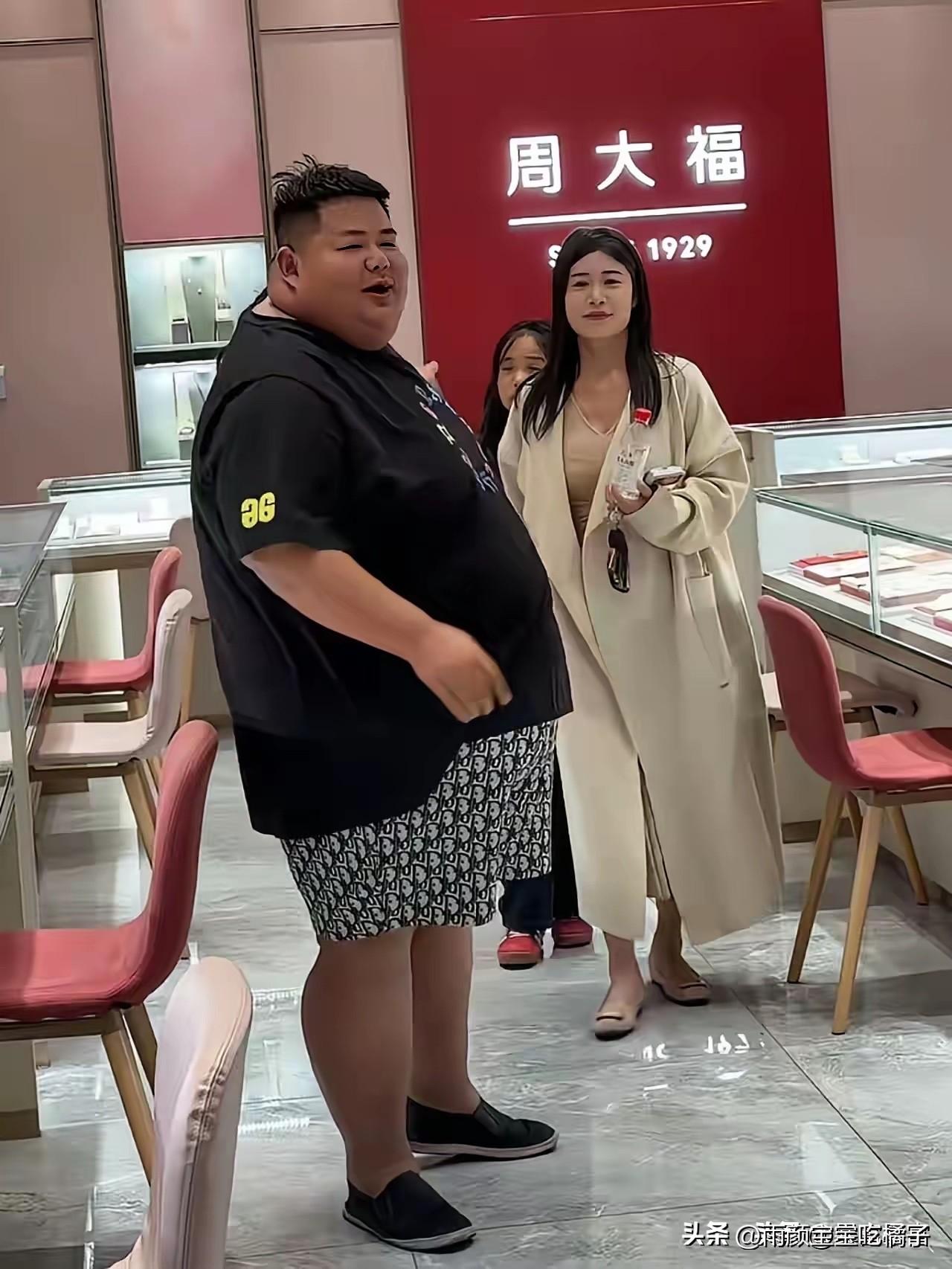 终于知道为什么那么多人想当网红了！[捂脸][捂脸][捂脸]