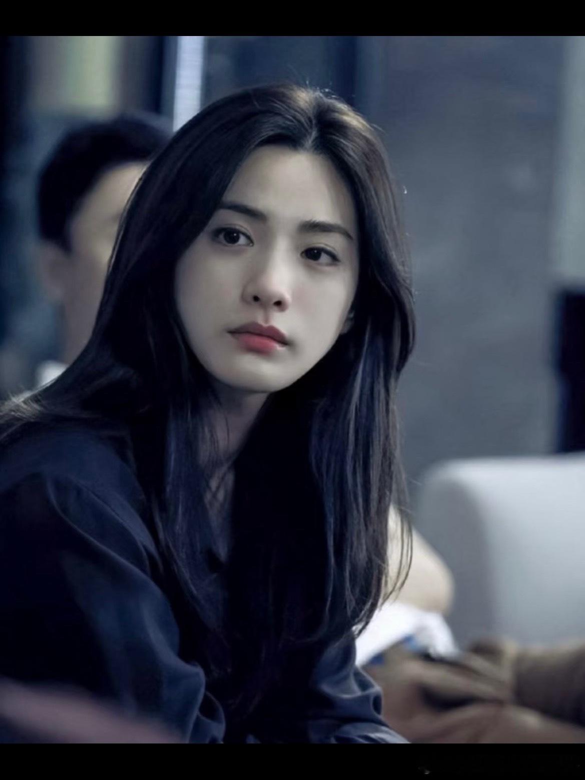 林珍娜的脸颜狗的天堂，多少人的头像用的她举手🙋🏻♀️，入室抢劫听起来就很吓人