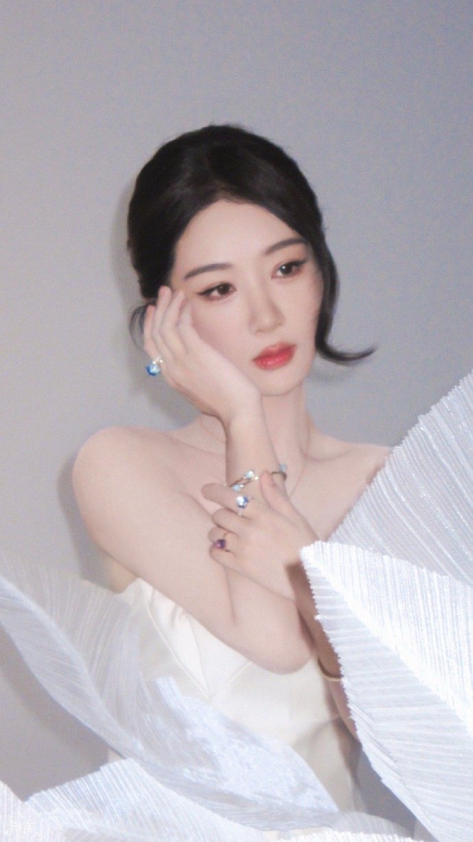 杨紫玉兰花开君再来 💜杨紫董竹君 你的幸福，我来建筑，你的糊涂，我来弥补，你的