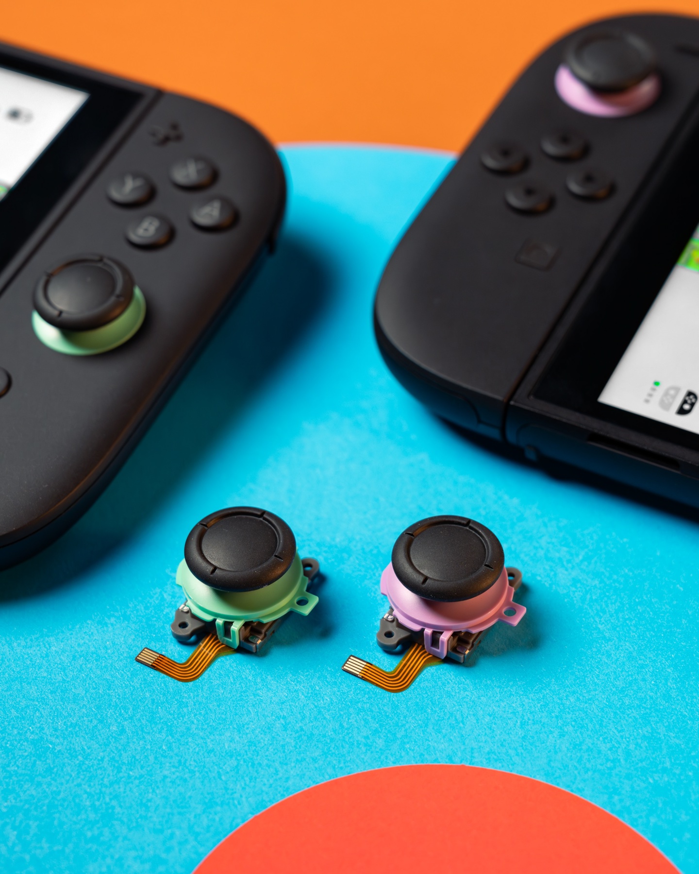谷粒 Joy-Con 2 TMR 电磁摇杆新增紫-绿、黑-黑配色，到手价 62 元