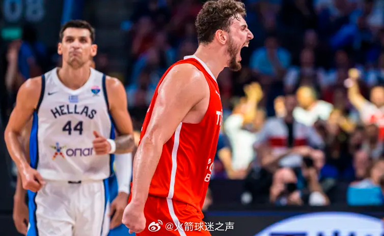 鲁迪-费尔南德斯谈申京欧锦赛表现：“申京的表现并不让我惊讶。我在NBA看过他的很