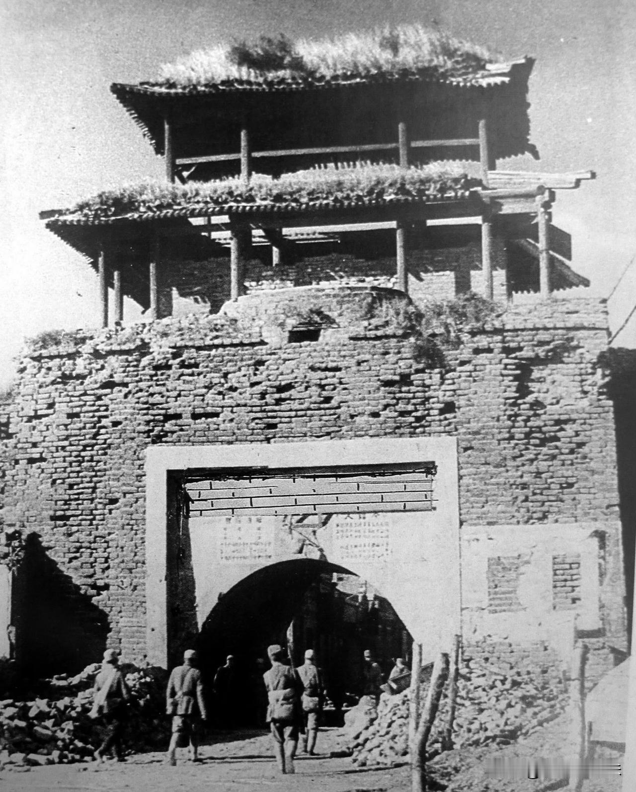 东北野战军占领锦州老城东门，锦州全部解放