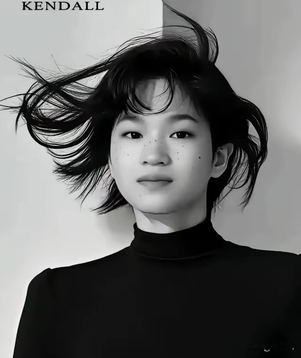 全红婵身价5个亿，
我觉得她远超这个身价。
AI给出的身价5个亿。
她未来可期，