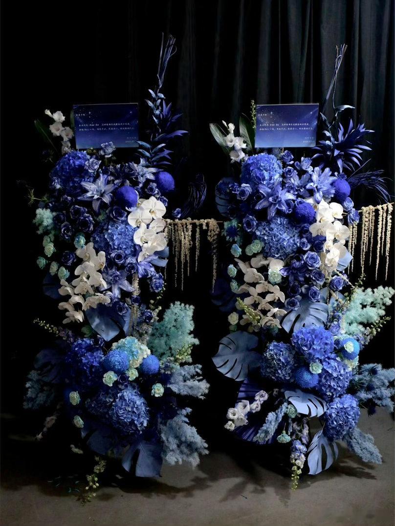 刘宇宁送黄子韬定制花篮刘宇宁送黄子韬定制花篮🈶~刘宇宁送黄子韬演唱会花篮定制星