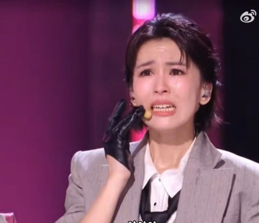 浪姐哭完你的哭你的纸巾告急!!😭《乘风2026》泪点密度直接超标，姐姐们重逢相