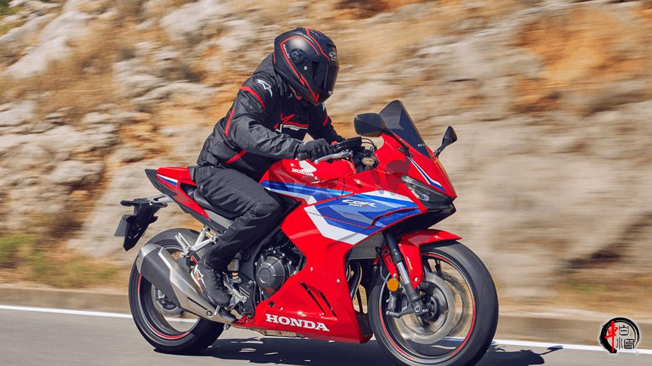 #2024款本田CBR500R即将发布#
2024款本田CBR500R已陆续在欧
