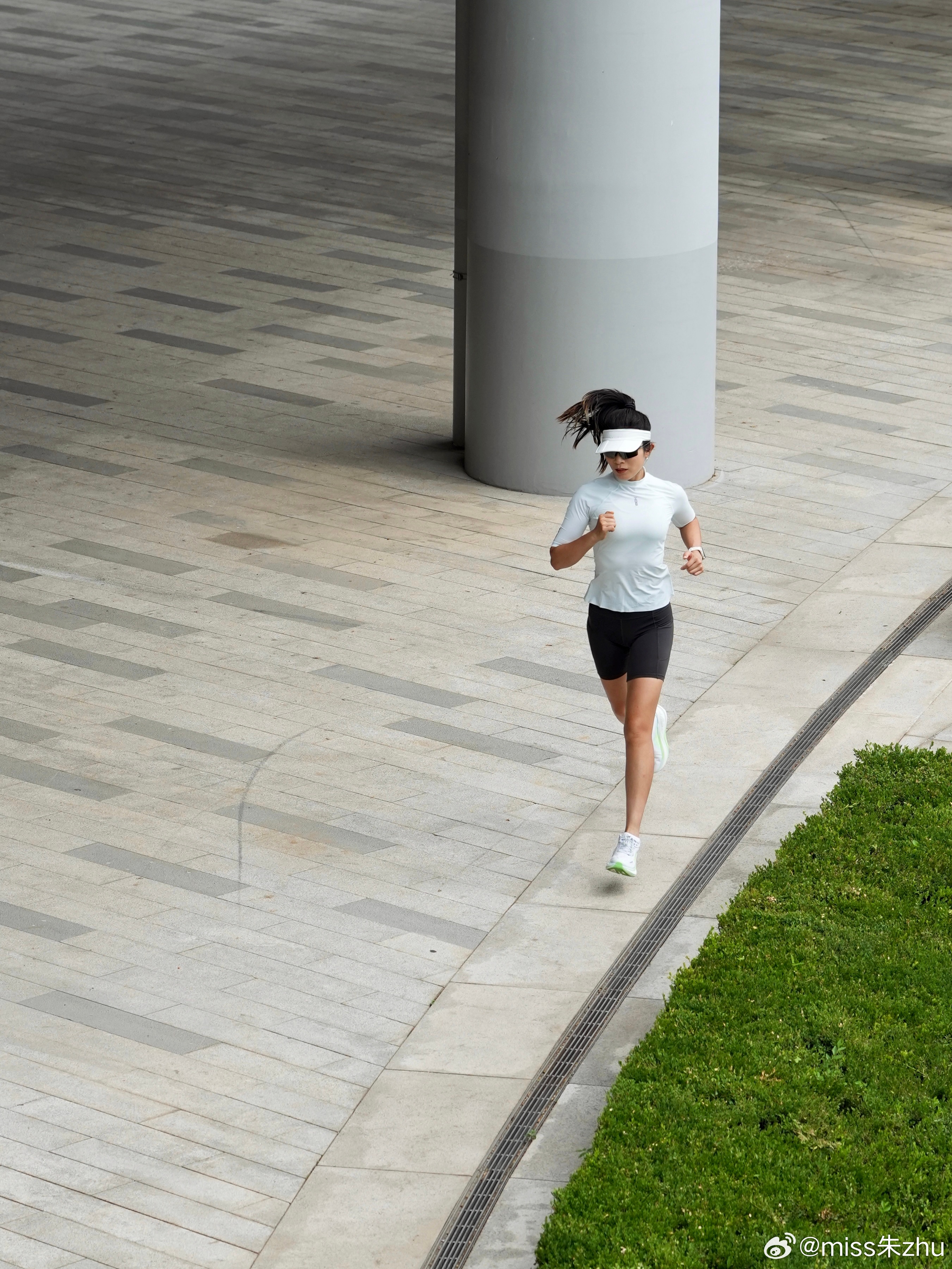 万万没想到，10KM 变得如此轻松4月底跑完全马，5月中旬又紧接着跑了一场半马，