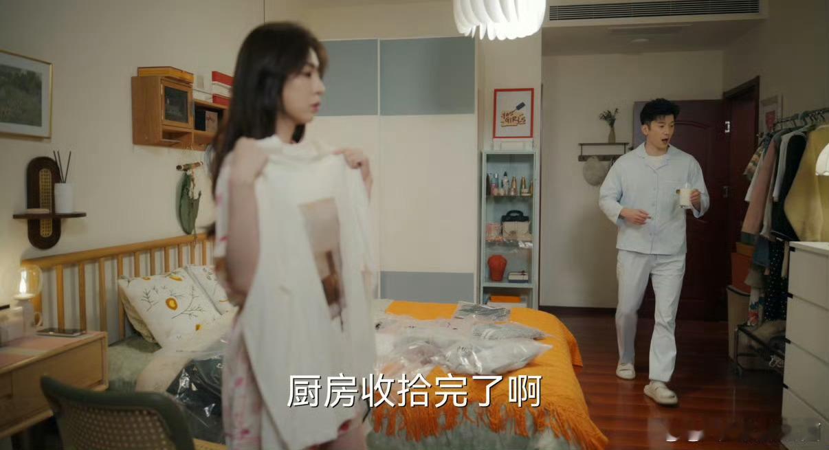 王晓晨也不能拒绝一声姐姐刘芮麟饰演的马英杰，简直是“姐姐”专属小黏人精——厨房收