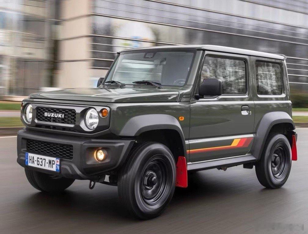 我是个喜欢简笔画生活的人。那种配置特别丰富的、华丽的、硕大的汽车我很能理解并欣赏