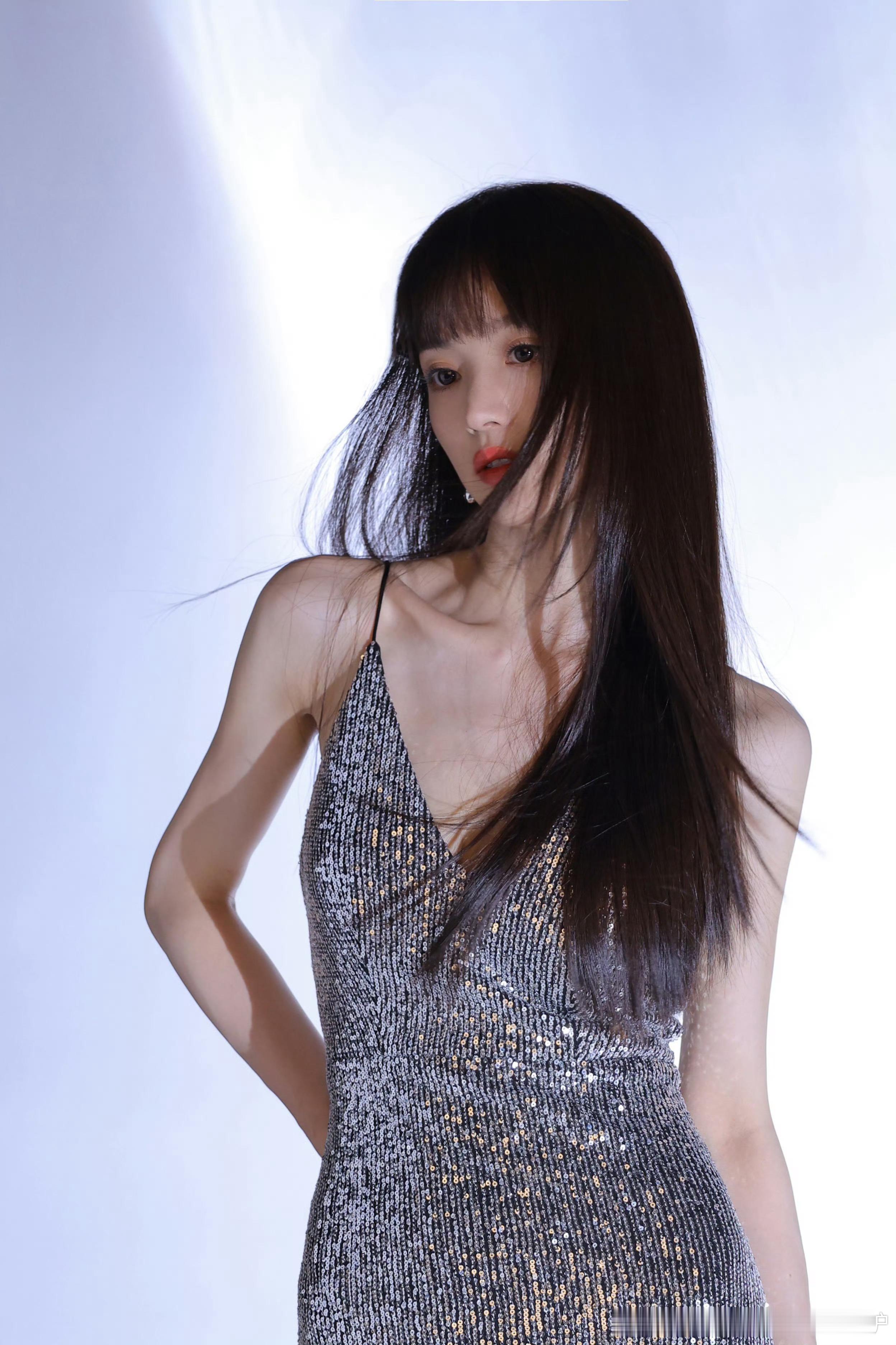 小田美貌稳定输出，根本看不够田曦薇[超话] ​​​