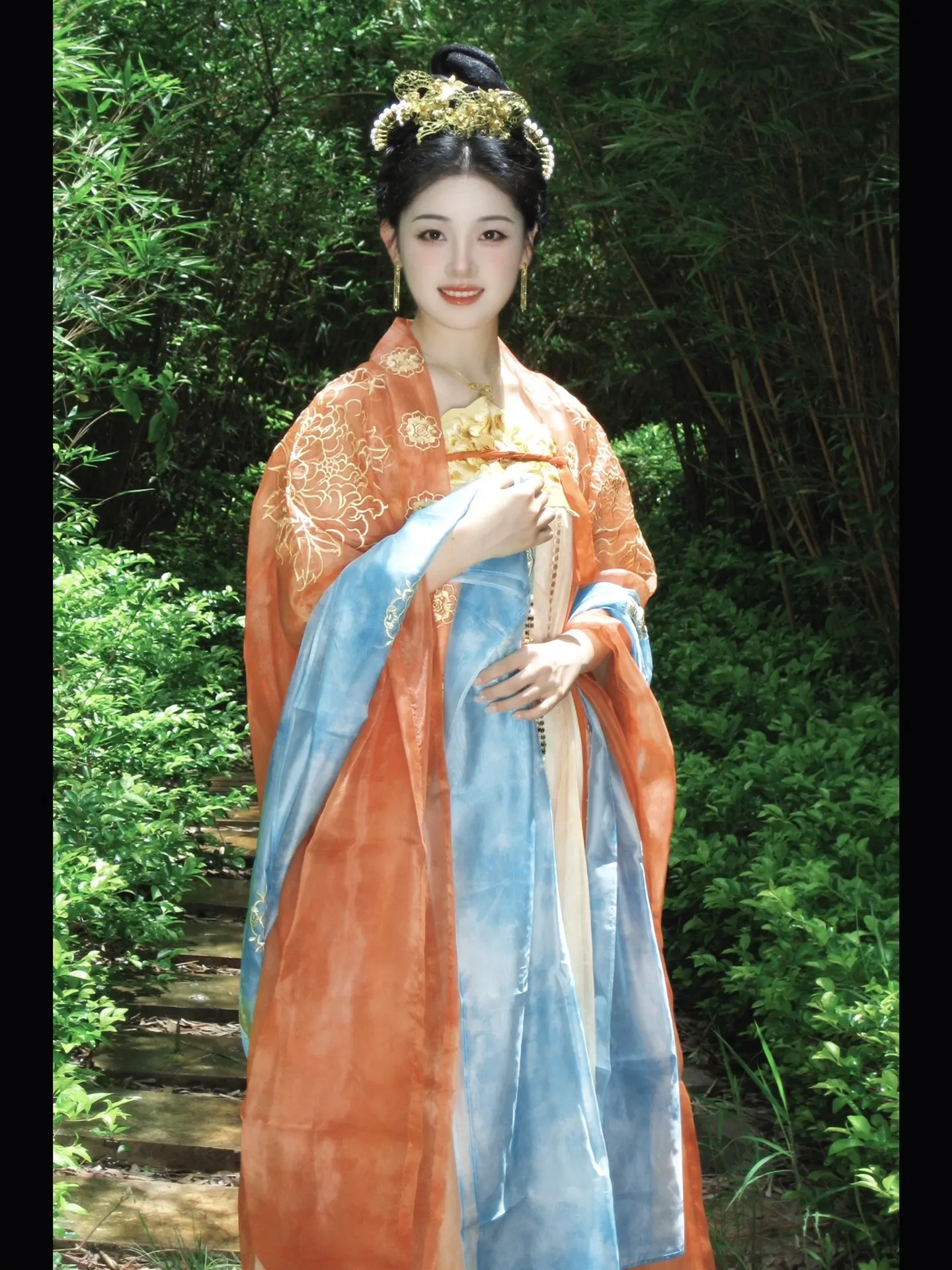 云中谁寄锦书来，雁字回时，月满西楼。