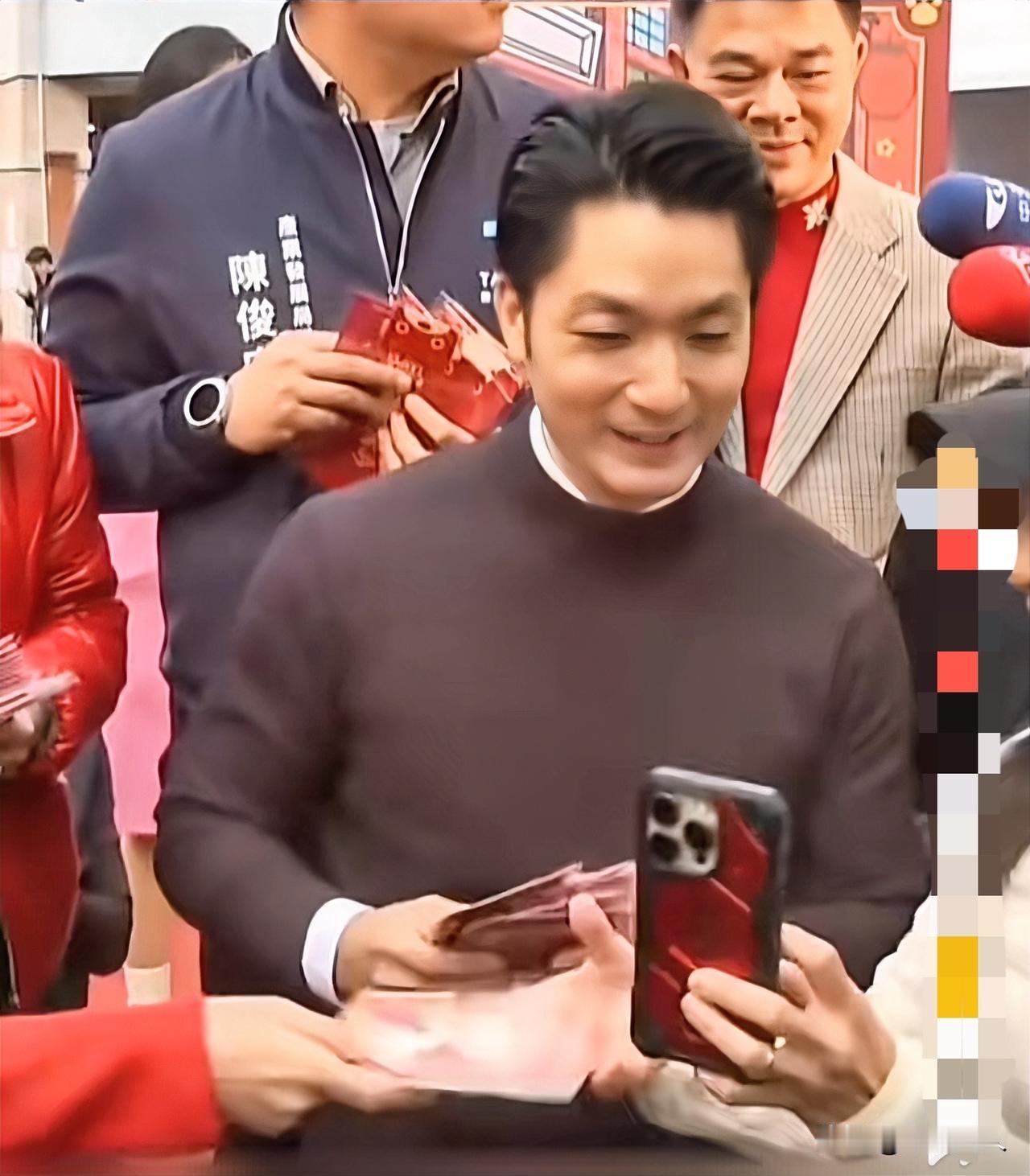 这个市长的作为，从侧面反映出他绝对没有贪污受贿！
新年快到了，我看到台北市长蒋万