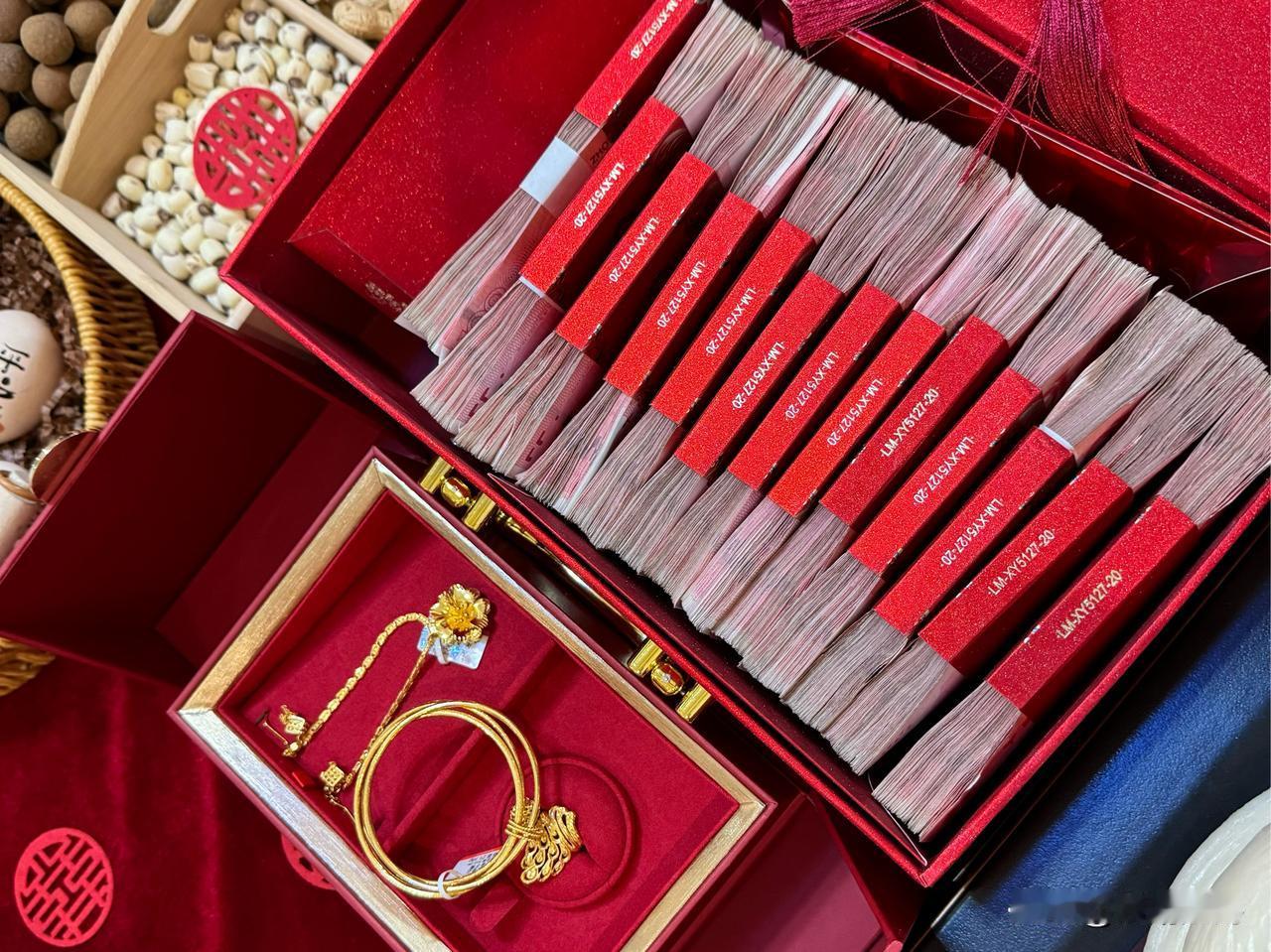 我侄子也退婚了，两家本来是一个村的熟人。

我们提出订婚礼金8.8万退回。红包，